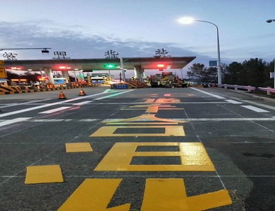 南阳南阳高速道路划线施工